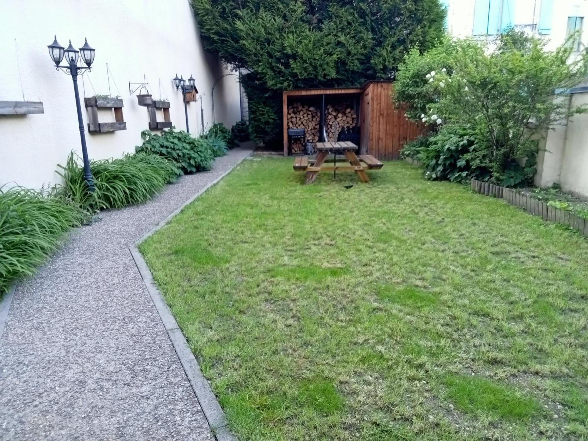 Le Gite Embarque - Gere Par Presta-Zen'Services - Barque Electrique En Supplement Verdun-sur-Meuse Luaran gambar